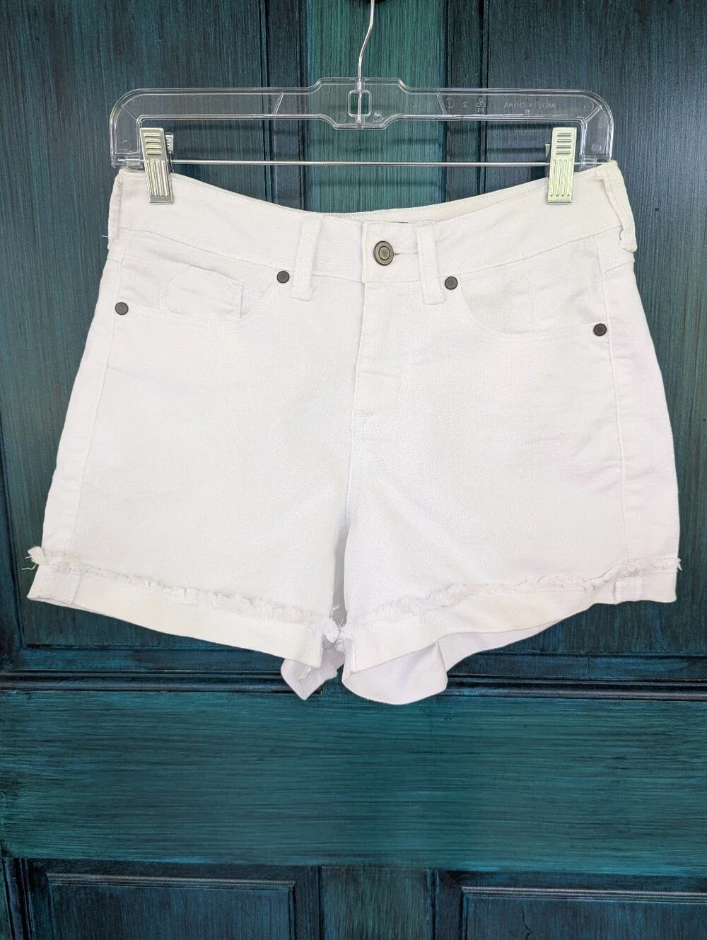 G by Giuliana White Frayed Hem Denim Shorts | Size 4 See measurements